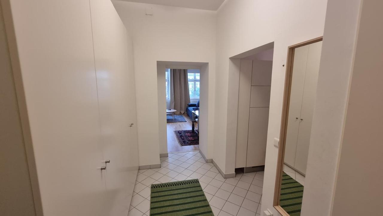 Sunny Apartment Next To Metro 1Br Wien Ngoại thất bức ảnh
